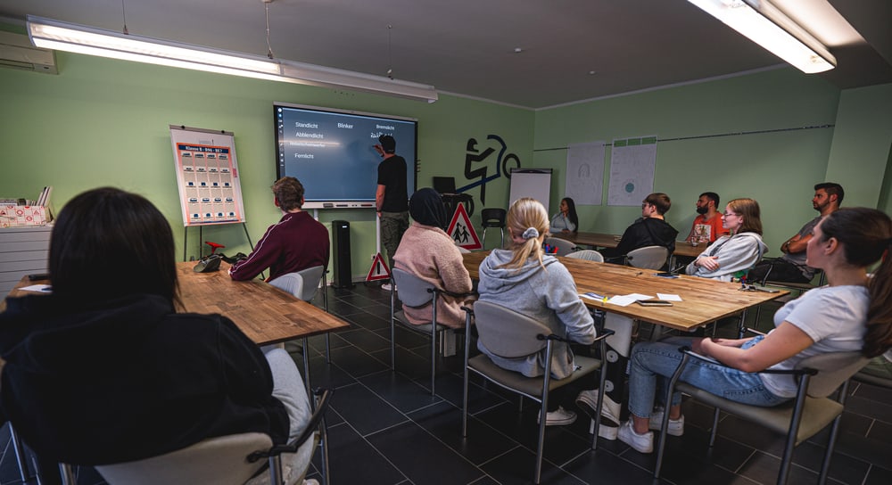 Theorieunterricht bei Fahrschule Scherer in Kerpen